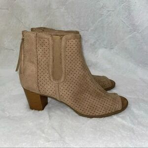 Womens 10 Tan Perforated Peep Toe Booties Block Heel Side Elastic Zipper